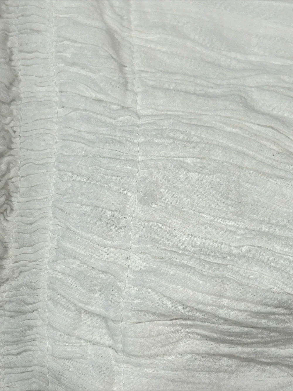 Pottery Barb White Ruched Cotton Pillow Sham - Standard Size.